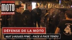 Coups de matraque des forces de l'ordre à Paris - manifestation motards Nuit 2-roues FFMC