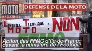 Contrôle technique moto : action coup de poing de la FFMC à La Défense