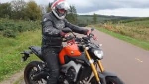 Yamaha MT09 : l'avis des Ch'tis Xavier et Grégory, lecteurs/essayeurs Moto Magazine !