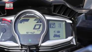 Yamaha FJR 1300 AS 2013 - comment régler ses suspensions pilotées - mode d'emploi !