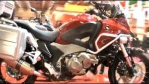 Nouveauté 2011 : Honda 1200 Crosstourer V4 à cardan