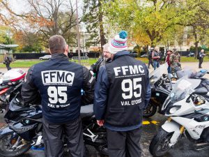 DÉFENSE DE LA MOTO